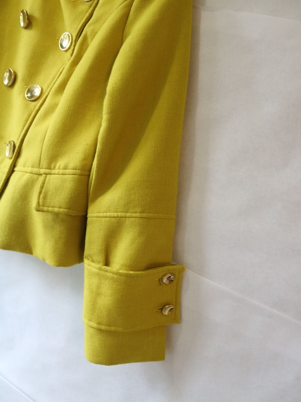 Y2K Early 2000s XOXO Women's Medium Double-Breasted Peacoat Jacket in Yellow - Picture 7 of 15